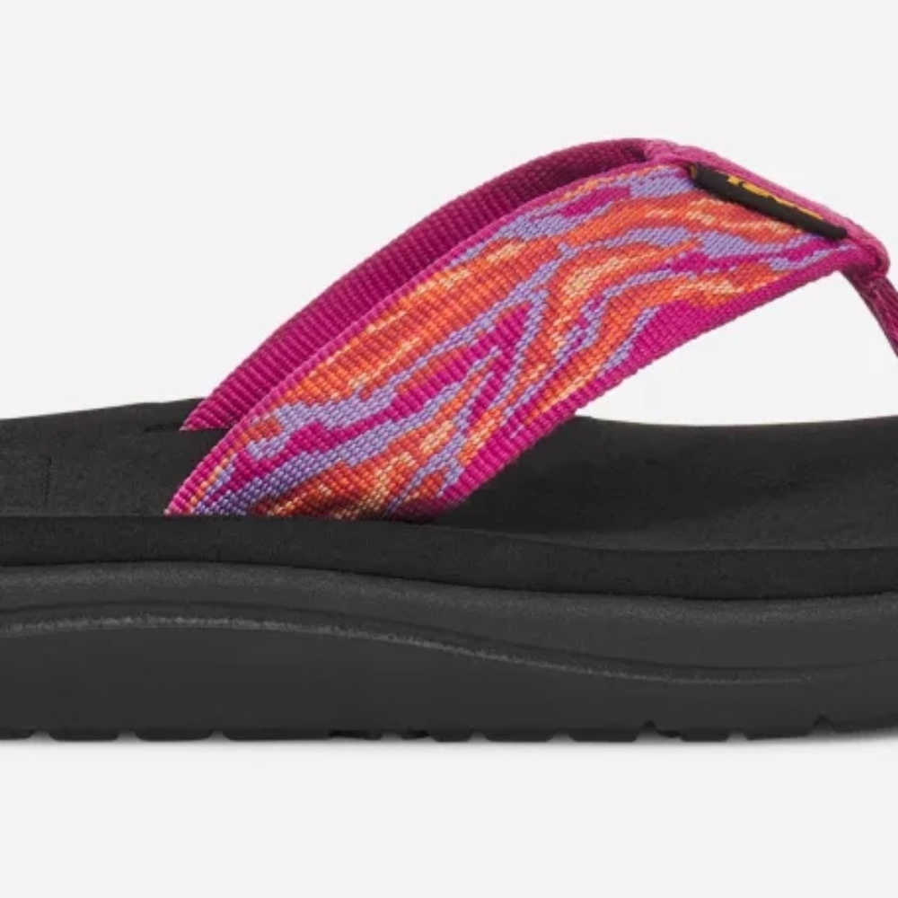 Teva Voya Flip Sandal in Waves Rose Violet Color for Girls Size 11 Beach!